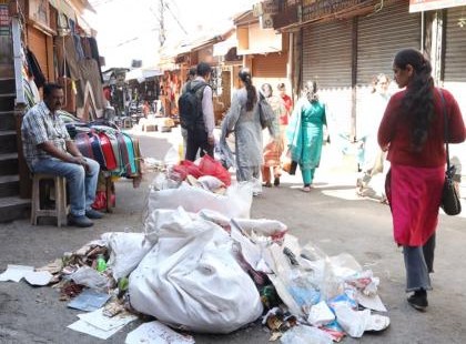 Shimla: शिमला में सफाई व्यवस्था बिगड़ी, 40 कर्मचारी हटाए गए
