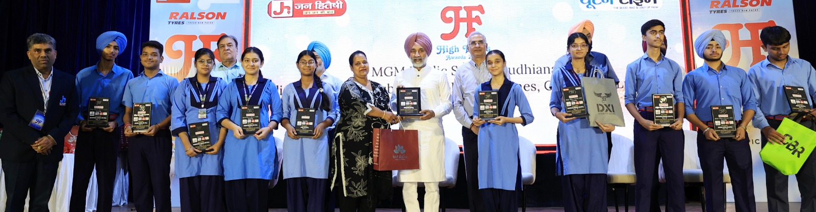 Ludhiana: स्टूडेंट्स देश का भविषय, नेशन को बिल्ड करने में निभाएंगे अहम रोल: बिक्रम सिद्धू