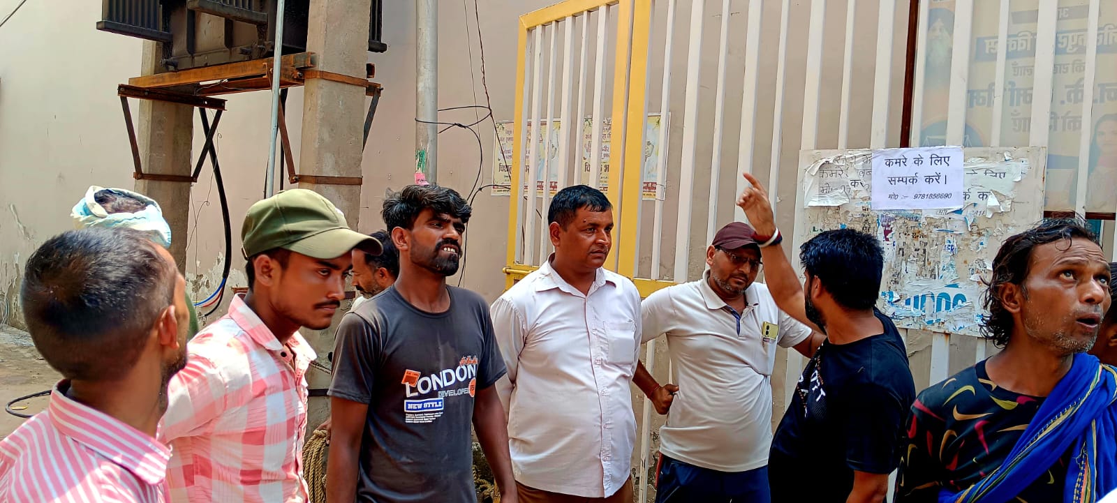 Zirakpur: ट्रांसफार्मर शिफ्टिंग के दौरान चालू हुई बिजली, जोरदार धमाके से मची अफरा-तफरी