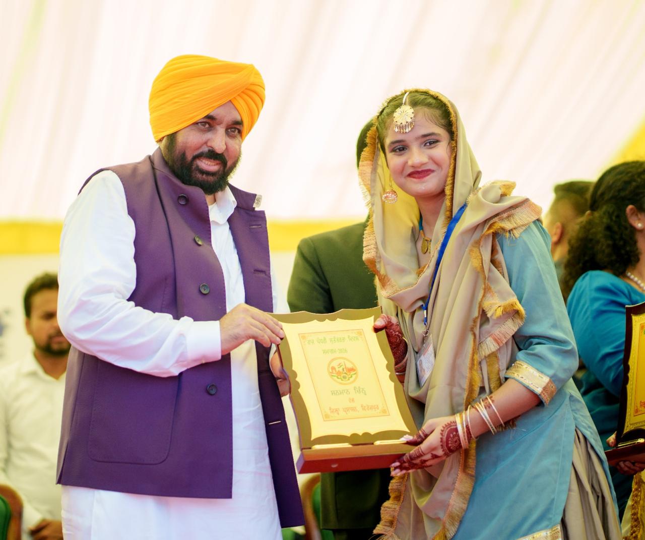 Ferozepur: पंजाब की महिलाओं के लिए 2026 ‘आर्थिक आजादी’ का साल : भगवंत मान